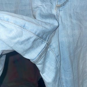 Universal Thread stretch skinny jeans w rips in legs Size 18